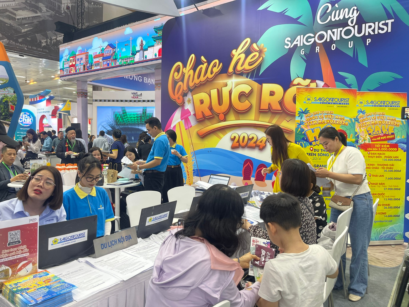 Các tour du lịch nội địa và quốc tế được nhiều ưu đãi, giảm giá tại hội chợ VITM 2024.