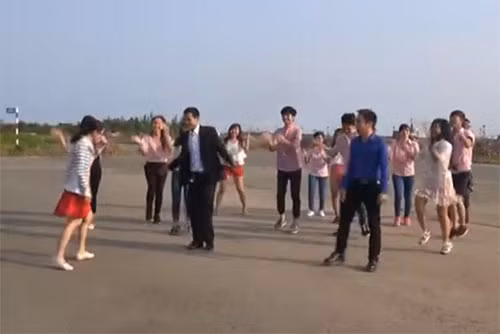 Màn cầu hôn kịch tính như phim hình sự ở Sài Gòn ảnh 4