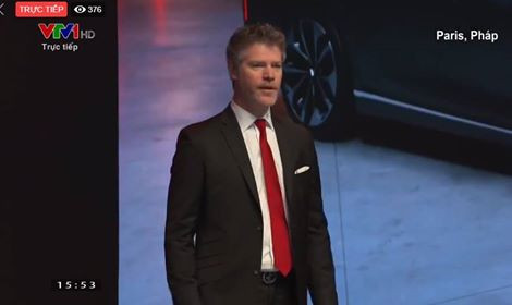 Hoa hậu Tiểu Vy và David Beckham xuất hiện bên xe Vinfast ảnh 8