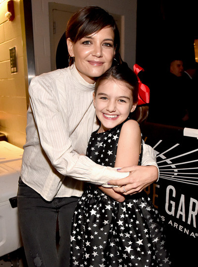 Sáu năm làm mẹ đơn thân của Katie Holmes ảnh 1