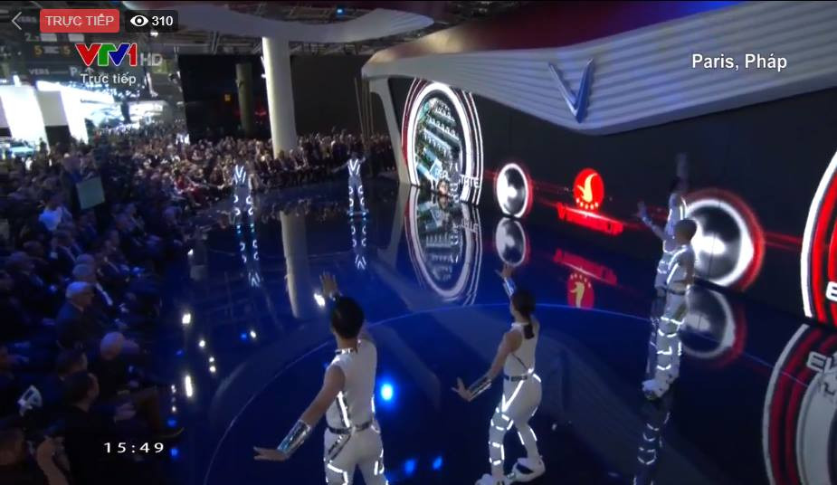 Hoa hậu Tiểu Vy và David Beckham xuất hiện bên xe Vinfast ảnh 10