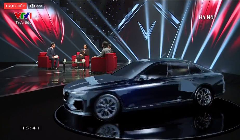 Hoa hậu Tiểu Vy và David Beckham xuất hiện bên xe Vinfast ảnh 13