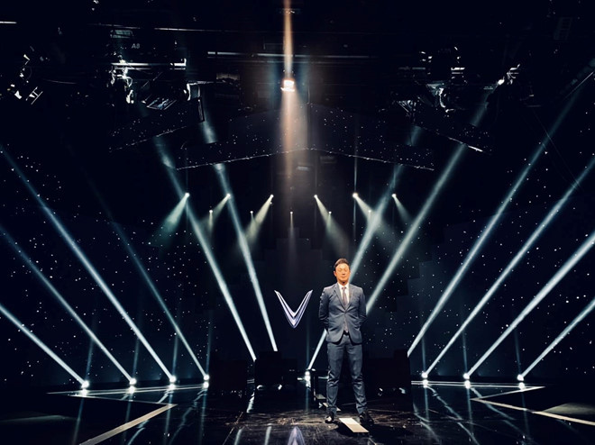 Hoa hậu Tiểu Vy và David Beckham xuất hiện bên xe Vinfast ảnh 17