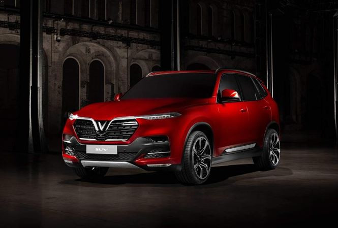 Hoa hậu Tiểu Vy và David Beckham xuất hiện bên xe Vinfast ảnh 21