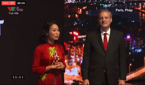 Hoa hậu Tiểu Vy và David Beckham xuất hiện bên xe Vinfast ảnh 9