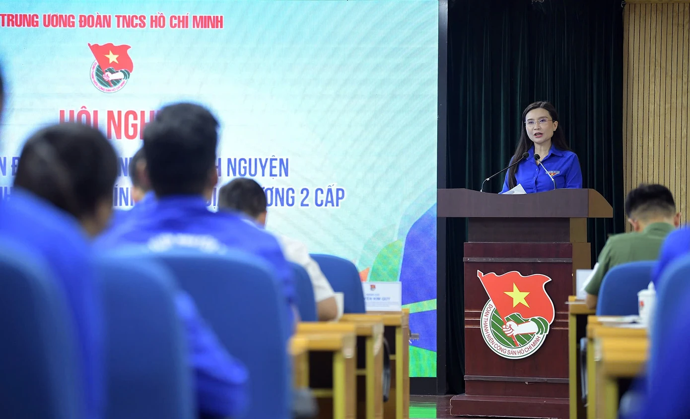 Chị Nguyễn Phạm Duy Trang - Bí thư Trung ương Đoàn, Chủ tịch Hội đồng Đội T.Ư phát biểu khai mạc hội nghị.