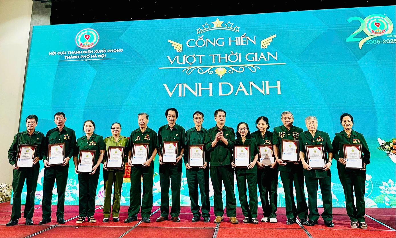 Hội Cựu thanh niên xung phong thành phố Hà Nội tổ chức Lễ kỷ niệm 75 năm Ngày truyền thống lực lượng thanh niên xung phong Việt Nam.