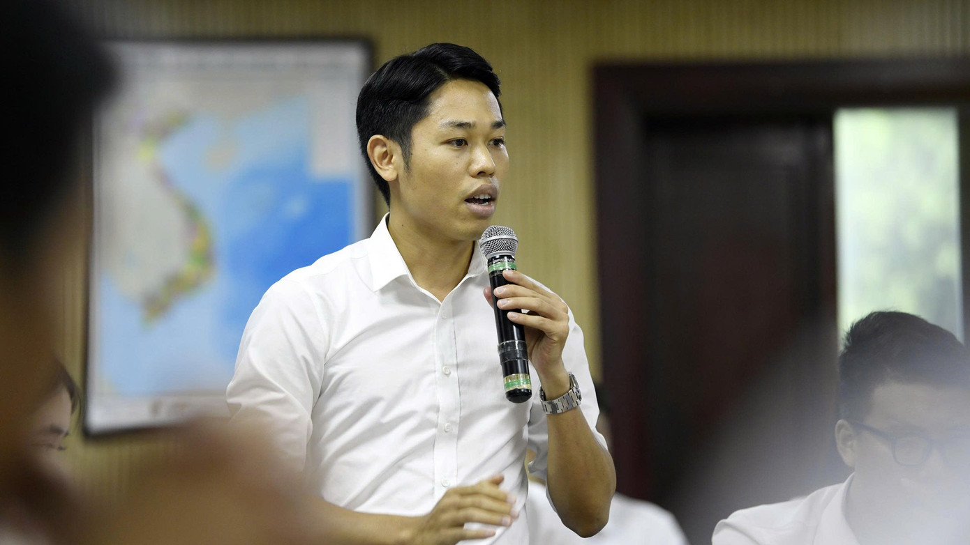 Các đại biểu góp ý tại hội nghị. Các đại biểu góp ý tại hội nghị.