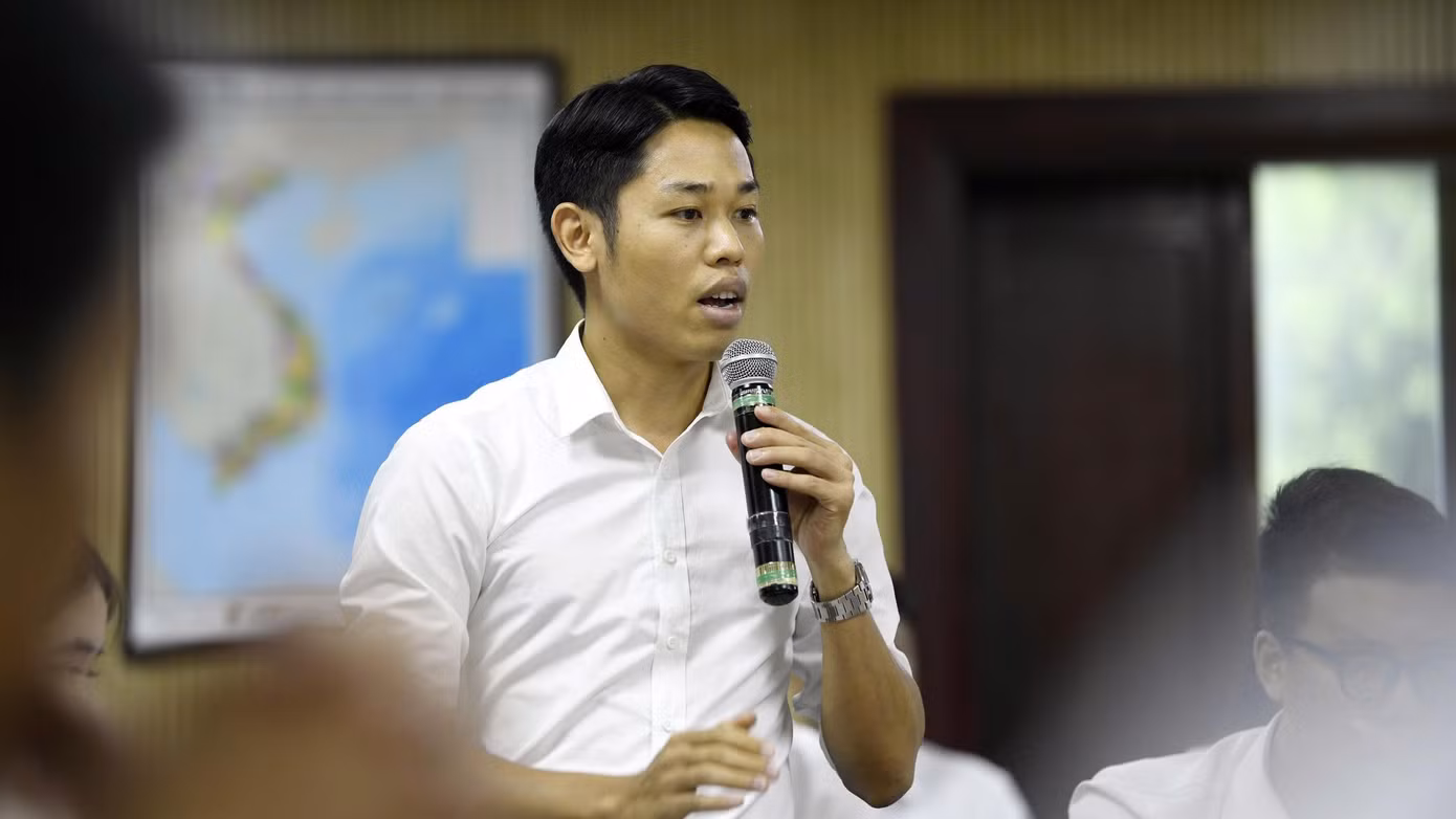 Các đại biểu góp ý tại hội nghị.