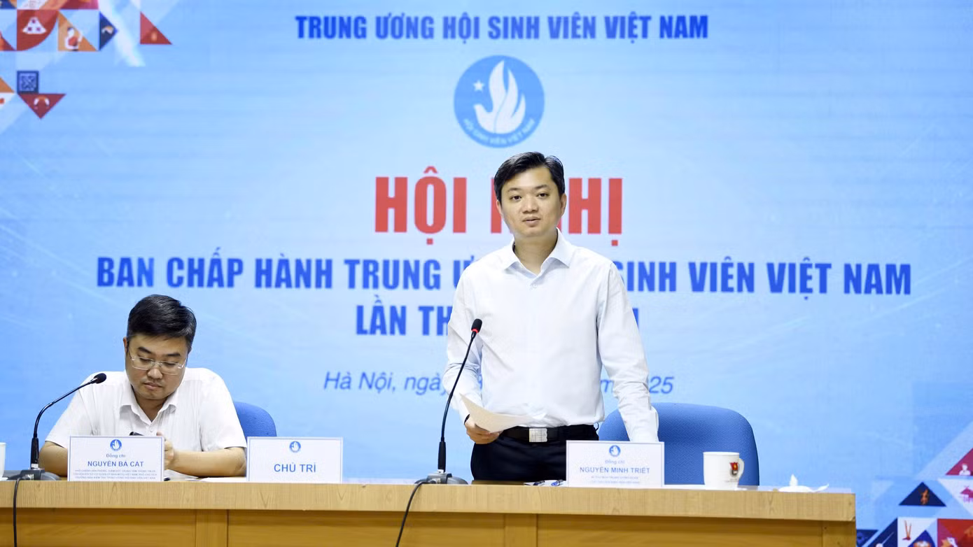 Anh Nguyễn Minh Triết - Bí thư T.Ư Đoàn, Chủ tịch T.Ư Hội SVVN phát biểu kết luận hội nghị.