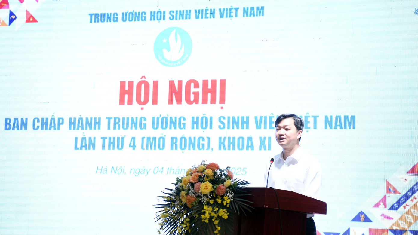 Anh Nguyễn Minh Triết - Bí thư T.Ư Đoàn, Chủ tịch T.Ư Hội SVVN phát biểu kết luận hội nghị.