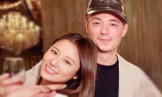 Dân mạng đồn vợ chồng Hoắc Kiến Hoa và Lâm Tâm Như muốn về Đài Loan "lánh nạn". Dân mạng đồn vợ chồng Hoắc Kiến Hoa và Lâm Tâm Như muốn về Đài Loan "lánh nạn".