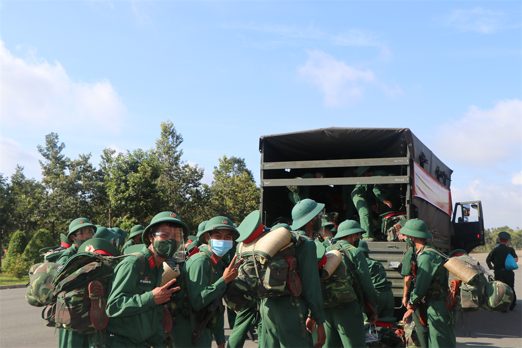 Niềm hạnh phúc của các chiến sĩ, t heo mệnh lệnh từ trái tim xung phong vào tâm dịch bảo vệ bình yên cho nhân dân TP. HCM.