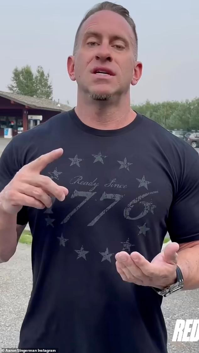 Ông Aaron Singerman phản đối ý kiến "siết chặt sự tự do" của tài tử "Kẻ hủy diệt". Ông Aaron Singerman phản đối ý kiến "siết chặt sự tự do" của tài tử "Kẻ hủy diệt".