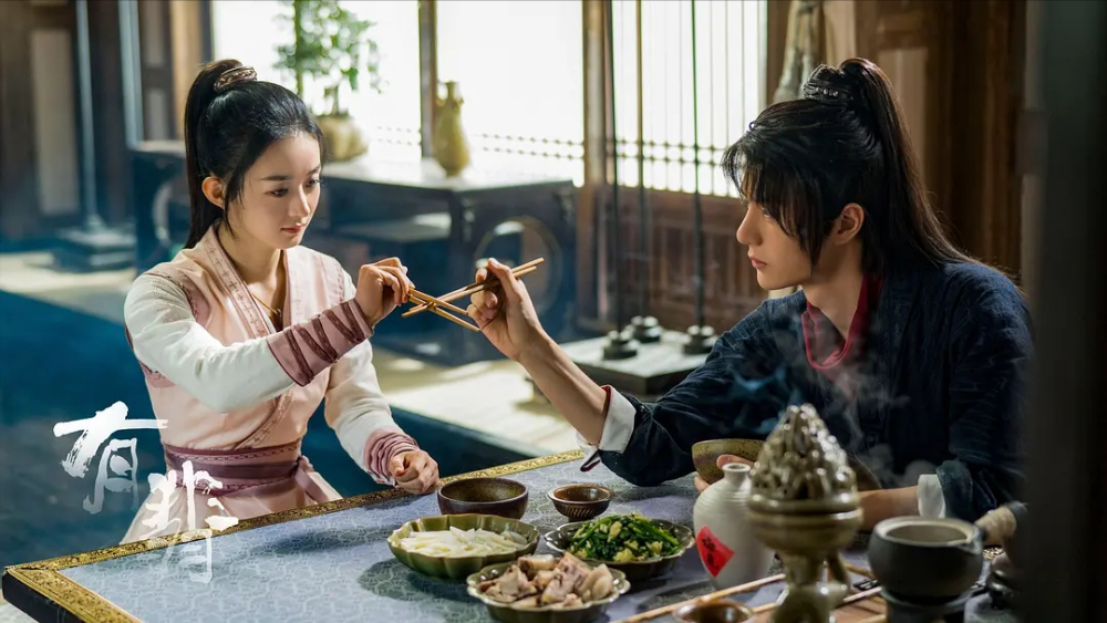 Fan của Triệu Lệ Dĩnh và Vương Nhất Bác ghét nhau từ khi hai diễn viên đóng chung "Hữu Phỉ". Fan của Triệu Lệ Dĩnh và Vương Nhất Bác ghét nhau từ khi hai diễn viên đóng chung "Hữu Phỉ".