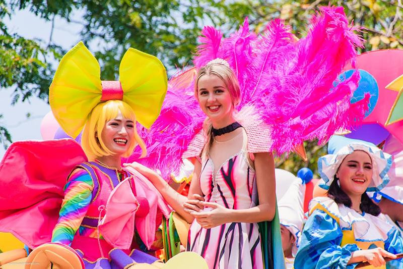 Show diễu hành Canival tại Công viên Văn hóa Đầm Sen. Show diễu hành Canival tại Công viên Văn hóa Đầm Sen.