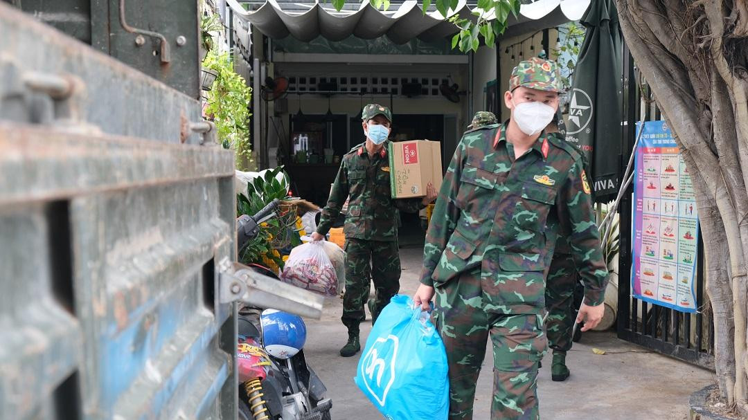 Theo kế hoạch, các lực lượng chi viện của Bộ Quốc phòng rút quân trước, sau đó là lực lượng của Quân Khu 7 sẽ hoàn tất rút quân vào ngày 15/10. Riêng lực lượng Quân y tiếp tục hỗ trợ TP. HCM đến hết tháng 11. Theo kế hoạch, các lực lượng chi viện của Bộ Quốc phòng rút quân trước, sau đó là lực lượng của Quân Khu 7 sẽ hoàn tất rút quân vào ngày 15/10. Riêng lực lượng Quân y tiếp tục hỗ trợ TP. HCM đến hết tháng 11.