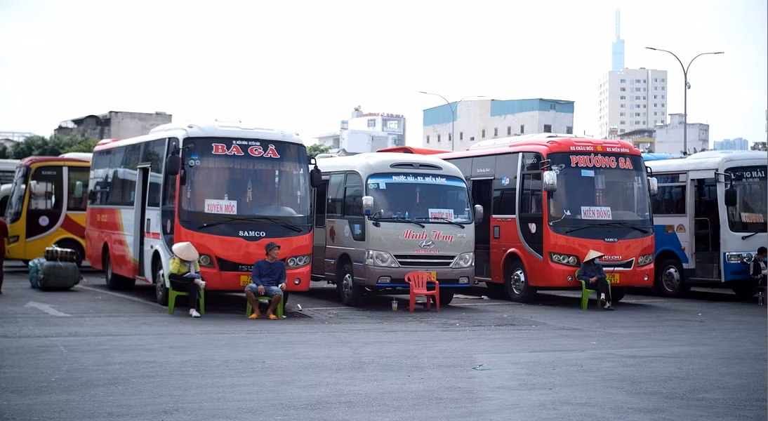 Bến xe miền Đông (cũ) vắng khách sau Tết. Bến xe miền Đông (cũ) vắng khách sau Tết.