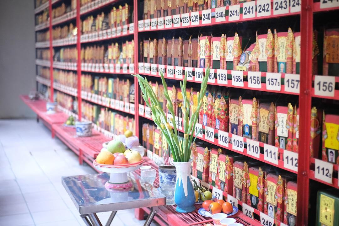 Chùa Từ Đức là nơi lưu giữ gần 5.000 hũ tro cốt của nhiều thế hệ dân cư Sài thành từ trước giải phóng tới nay.