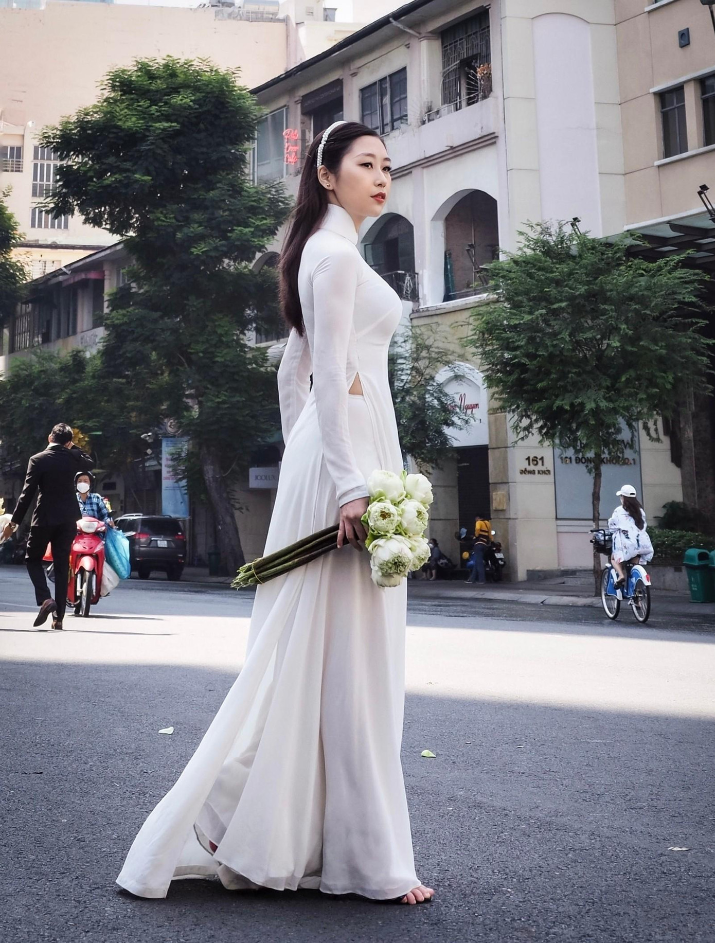 Duyên thời còn nuôi tóc dài. Ảnh: NVCC. Duyên thời còn nuôi tóc dài. Ảnh: NVCC.