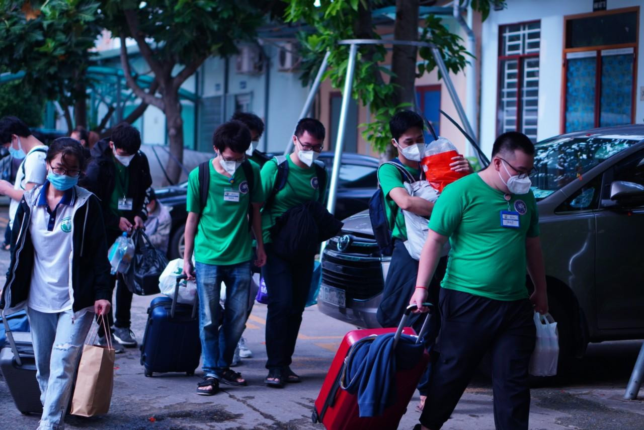 Các bạn sinh viên tình nguyện đều mong muốn cống hiến thật nhiều để đẩy lùi dịch COVID-19.