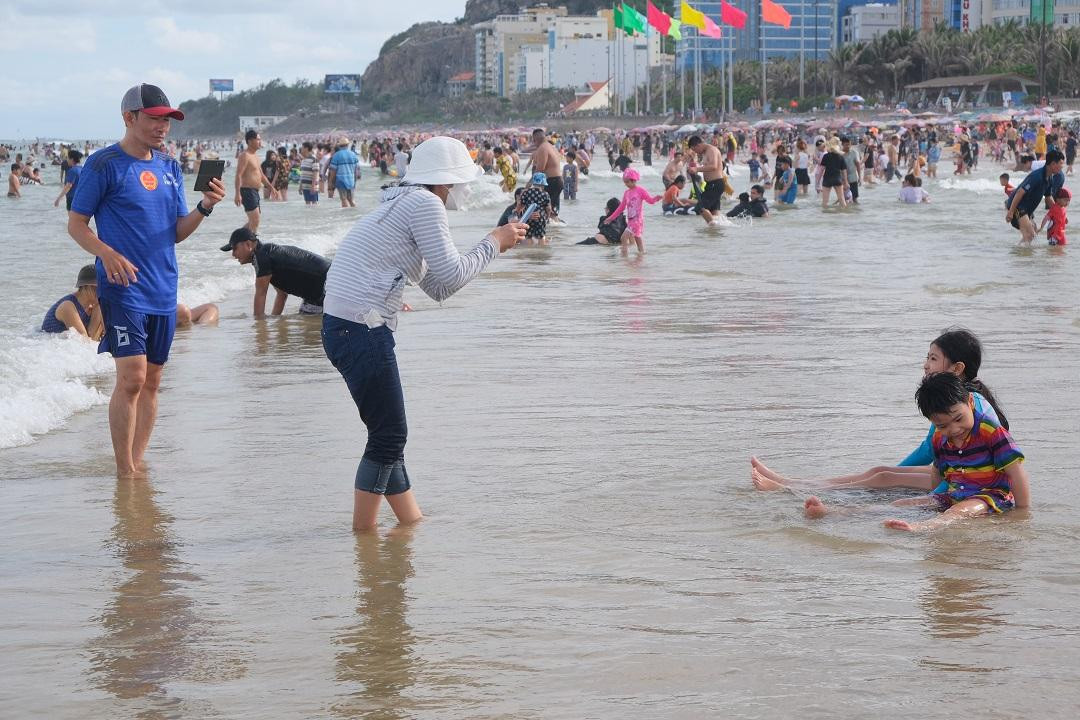 Tỉnh Bà Rịa - Vũng Tàu có bãi biển đẹp, nhiều điểm đặc biệt thu hút du khách. Tỉnh Bà Rịa - Vũng Tàu có bãi biển đẹp, nhiều điểm đặc biệt thu hút du khách.