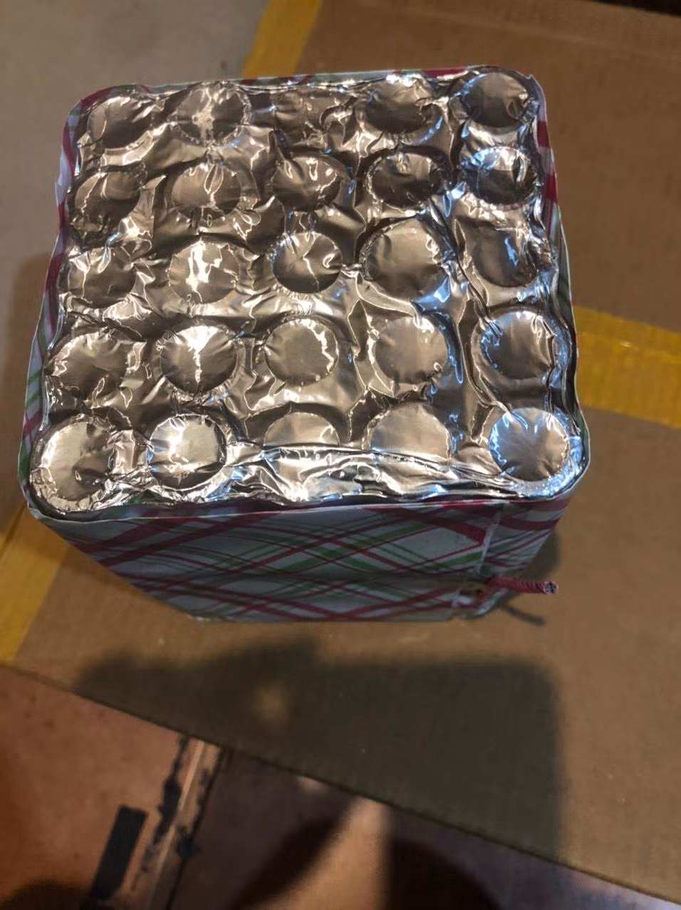Sản phẩm pháo hoa giàn phun viên có giá 308.000 đồng/ 01 giàn.