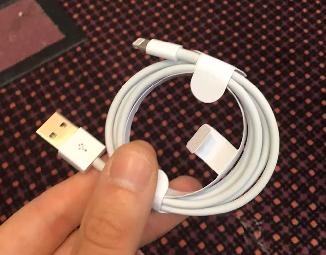 Hé lộ sợi cáp Lightning giả giúp hacker chiếm quyền máy tính trong nháy mắt ảnh 2