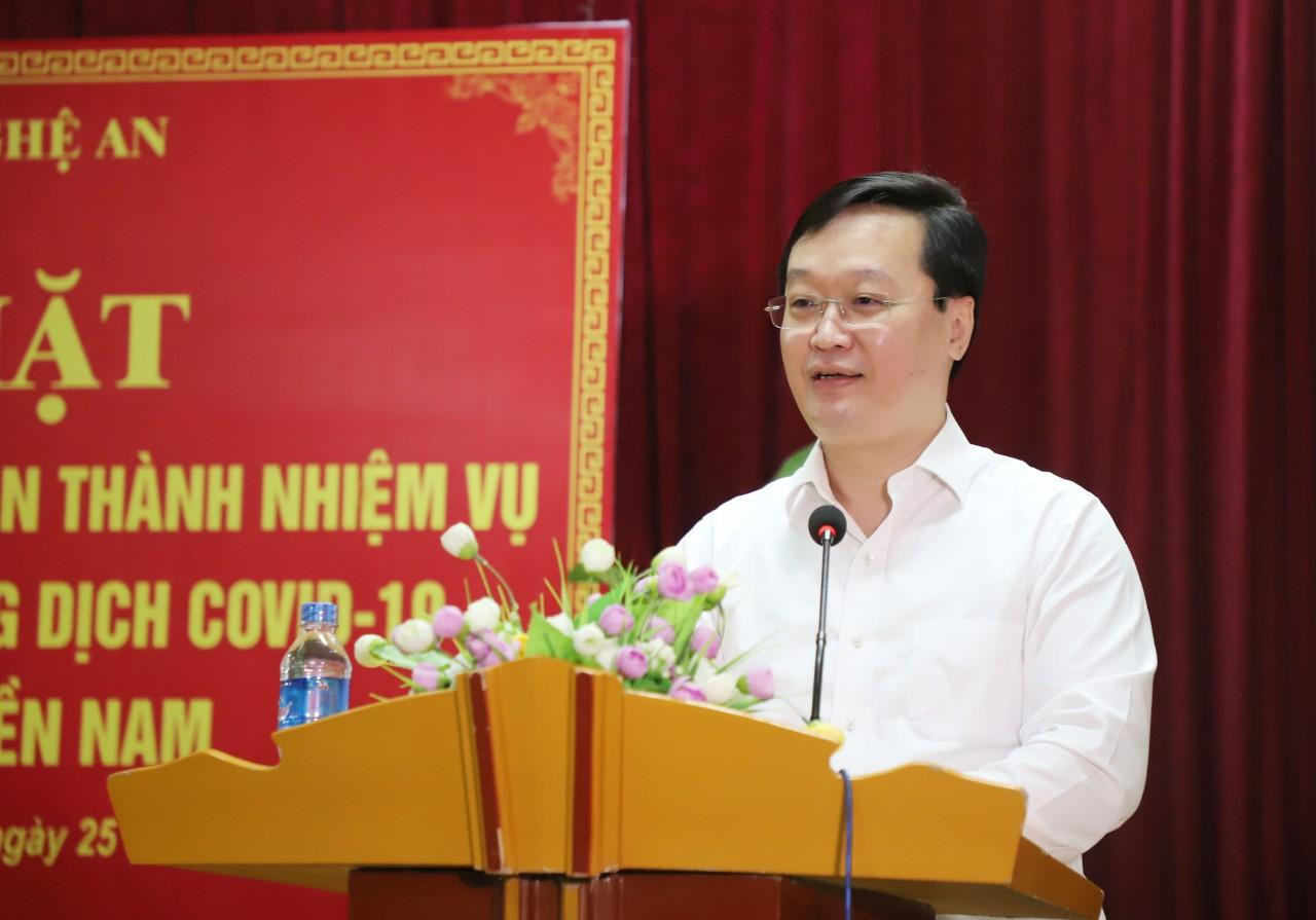 Chủ tịch UBND tỉnh Nghệ An Nguyễn Đức Trung. Chủ tịch UBND tỉnh Nghệ An Nguyễn Đức Trung.