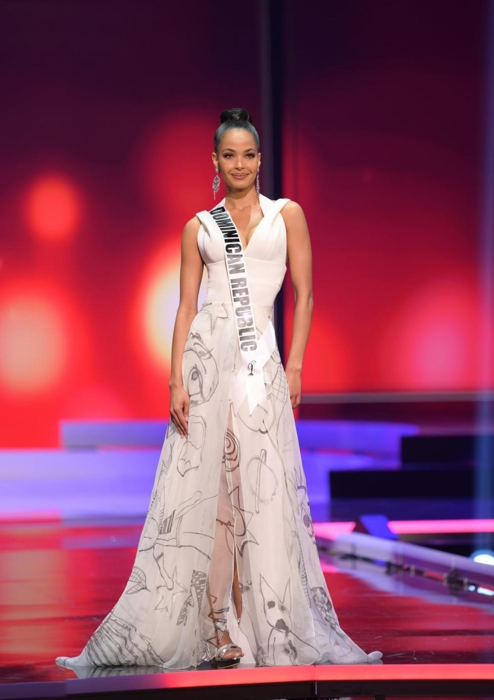 Hoa hậu Dominican có phần trả lời khá chung chung Hoa hậu Dominican có phần trả lời khá chung chung