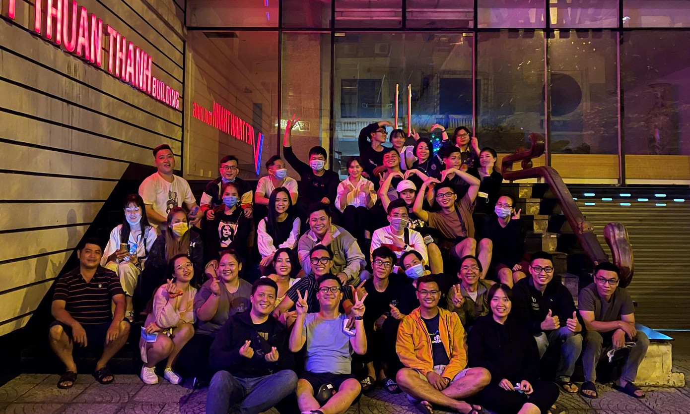 Nhóm bạn trẻ cùng tinh thần chia sẻ và lan tỏa yêu thương. Ảnh: NVCC