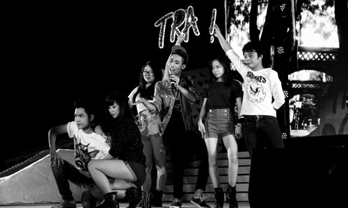 Đỗ Thành Long (đội mũ) khoe giọng hát và phong cách riêng với 