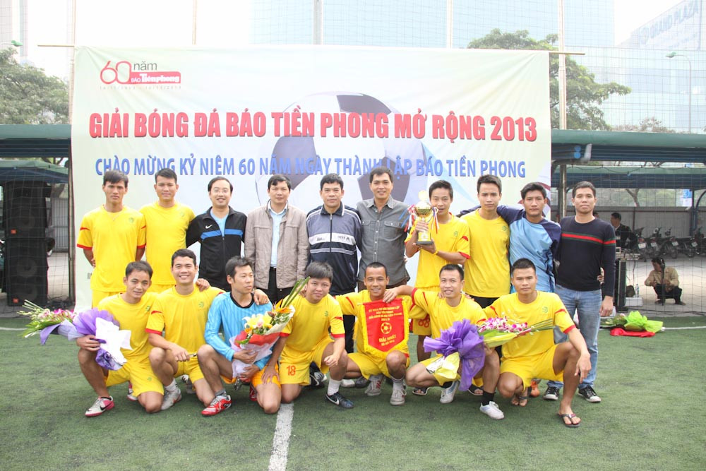Đội vô địch Giải bóng đá báo Tiền Phong mở rộng lần 2