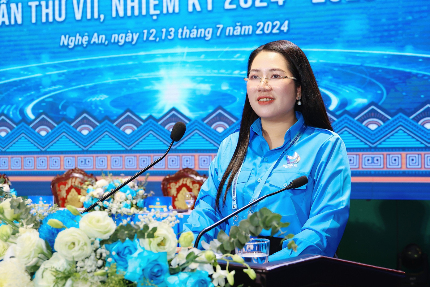 Chị Nguyễn Thị Phương Thúy - Bí thư Tỉnh Đoàn Nghệ An, Chủ tịch Hội LHTN Việt Nam khóa VI phát biểu tại diễn đàn. Chị Nguyễn Thị Phương Thúy - Bí thư Tỉnh Đoàn Nghệ An, Chủ tịch Hội LHTN Việt Nam khóa VI phát biểu tại diễn đàn.