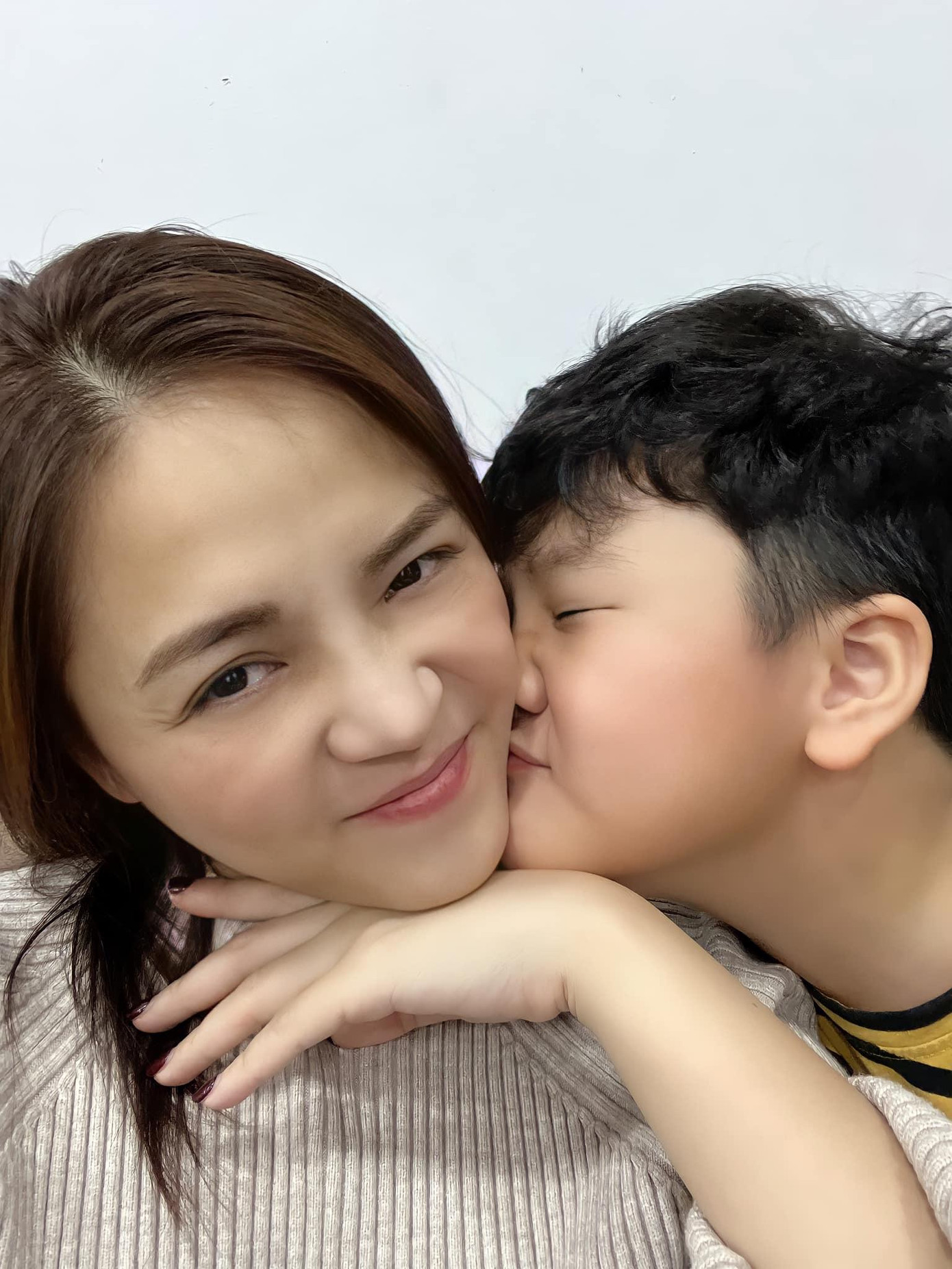 Hai mẹ con Thu Quỳnh và bé Be vừa trải qua cái Tết ấm cúng bên gia đình.