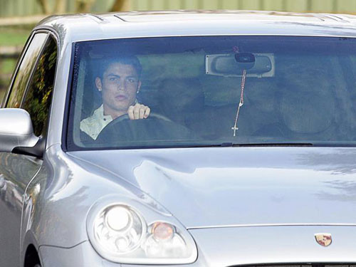  CR7 đau lòng khi cha mất vì bệnh viêm gan, hậu quả của việc nghiện rượu nặng