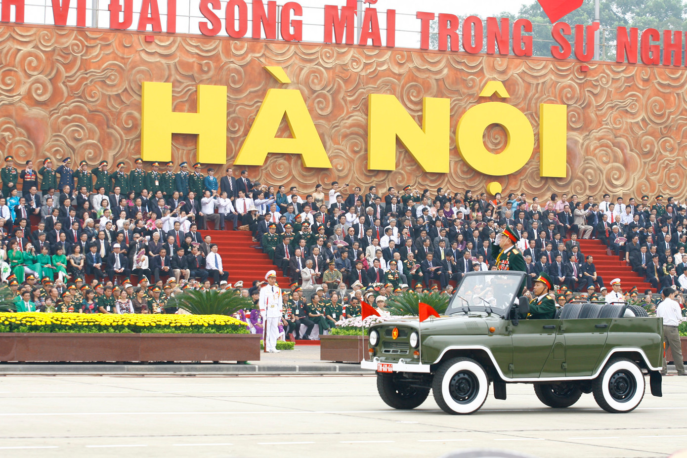 Toàn cảnh lễ diễu binh, diễu hành mừng Đại lễ ảnh 8