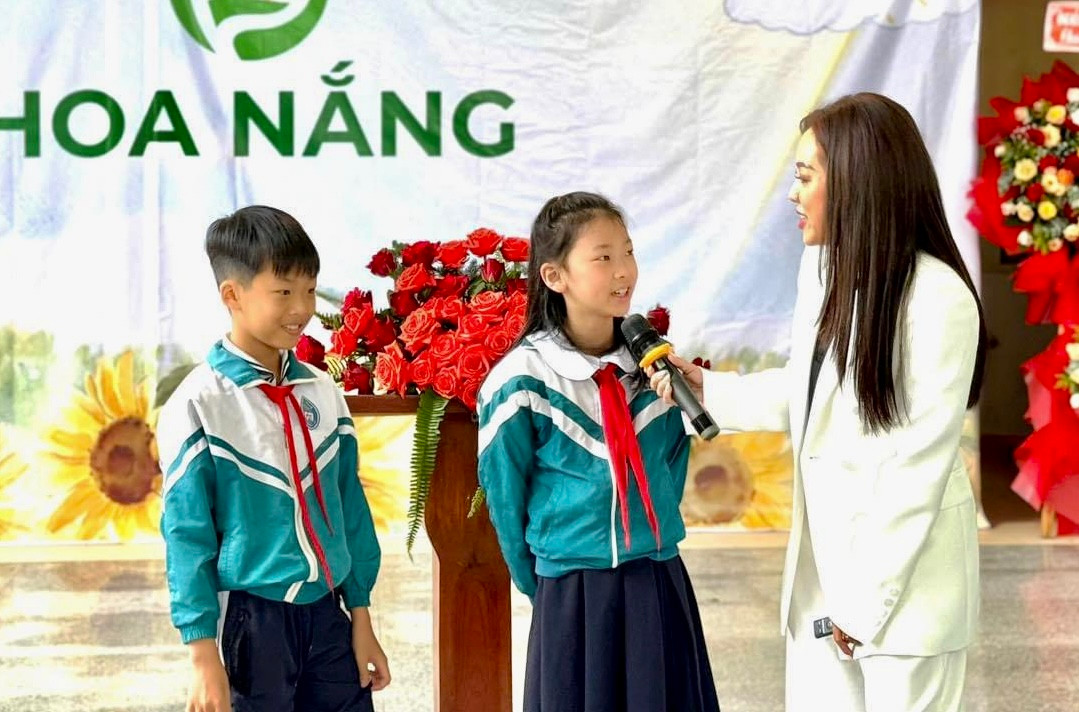 Các em học sinh tự tin nêu quan điểm của mình trong chương trình Các em học sinh tự tin nêu quan điểm của mình trong chương trình