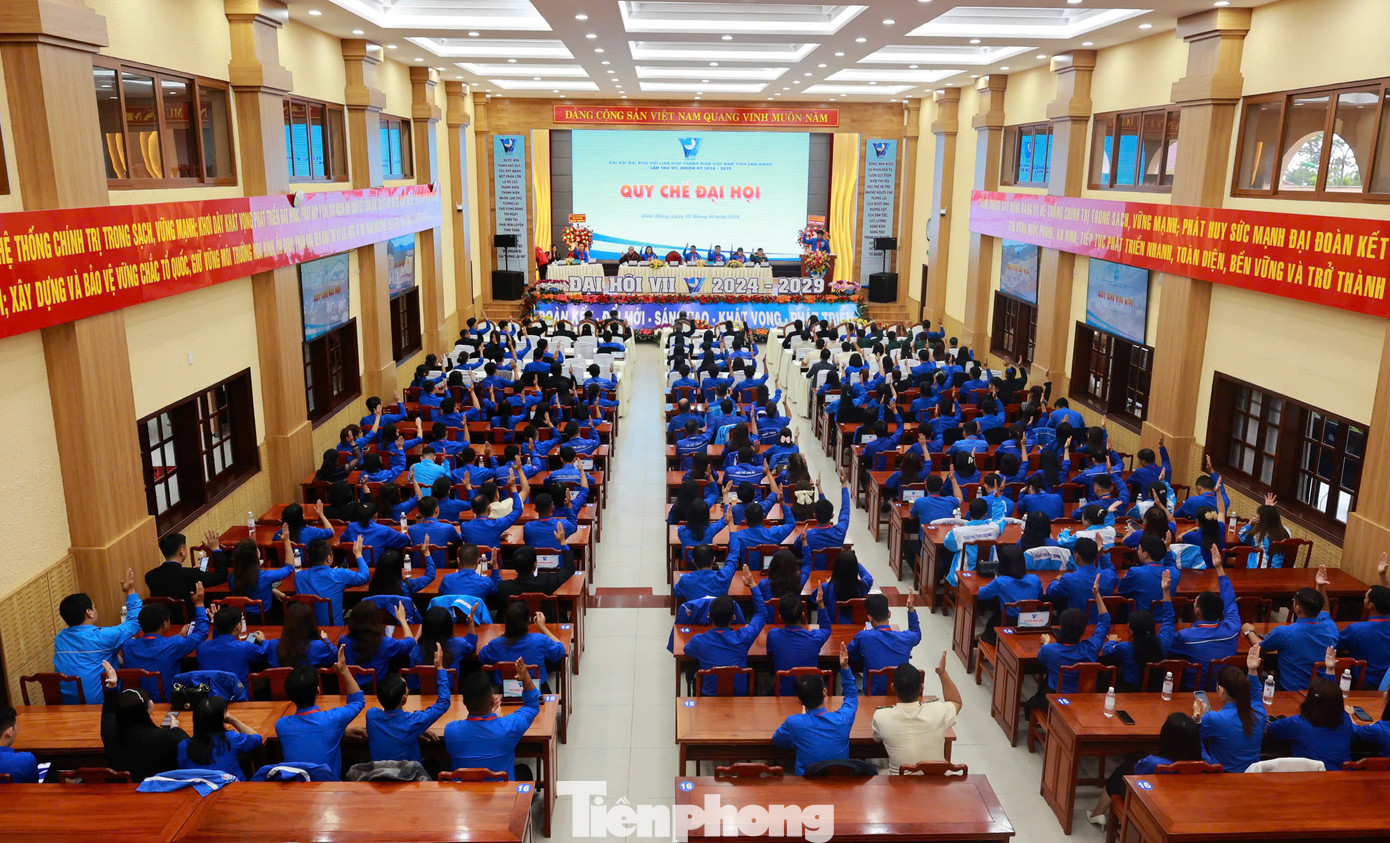 Gần 220 đại biểu đại diện cho hơn 288.000 thanh niên trên toàn tỉnh Lâm Đồng dự đại hội.