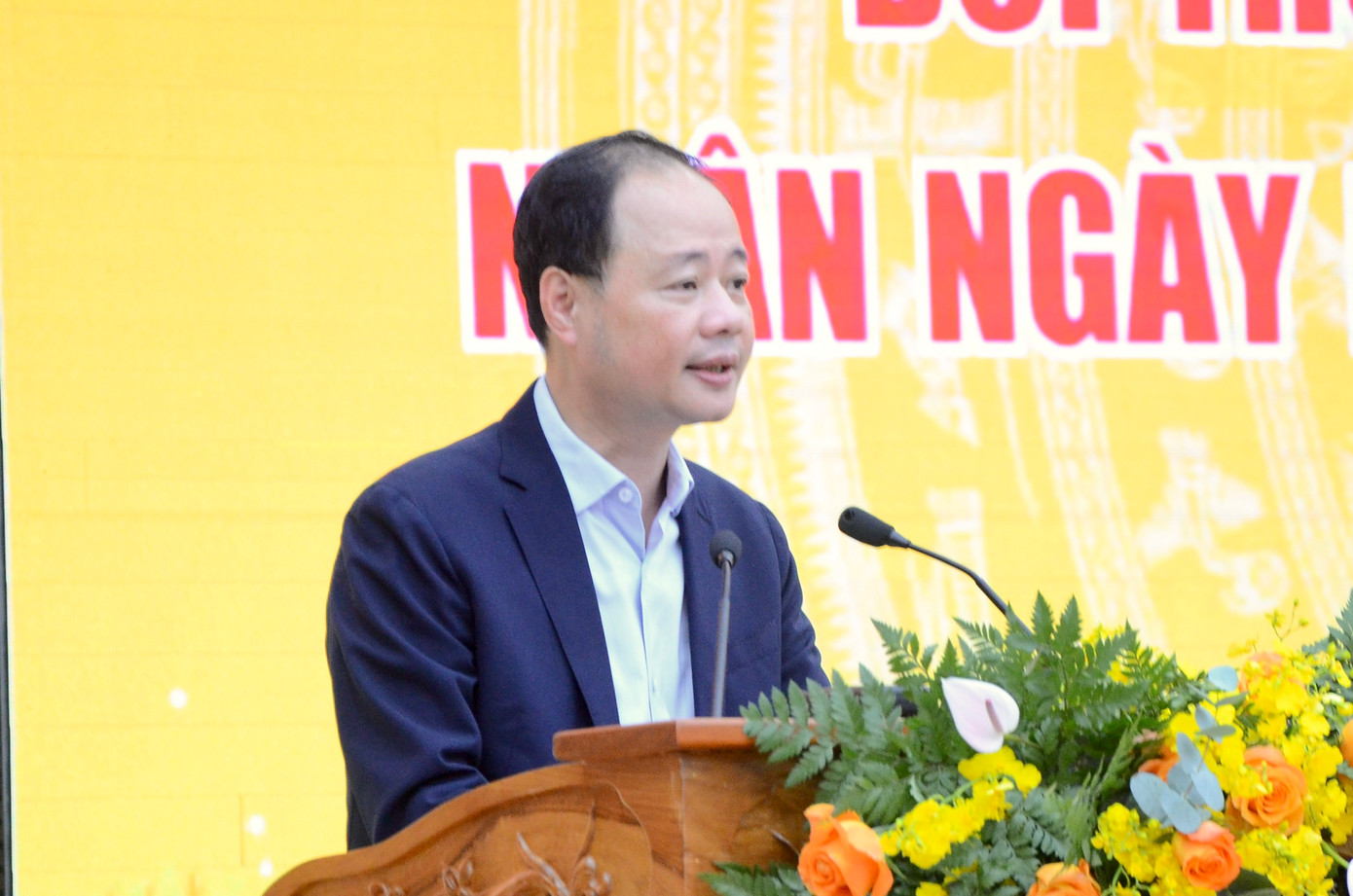 Ông Trần Hồng Thái - Chủ tịch UBND tỉnh Lâm Đồng. Ông Trần Hồng Thái - Chủ tịch UBND tỉnh Lâm Đồng.