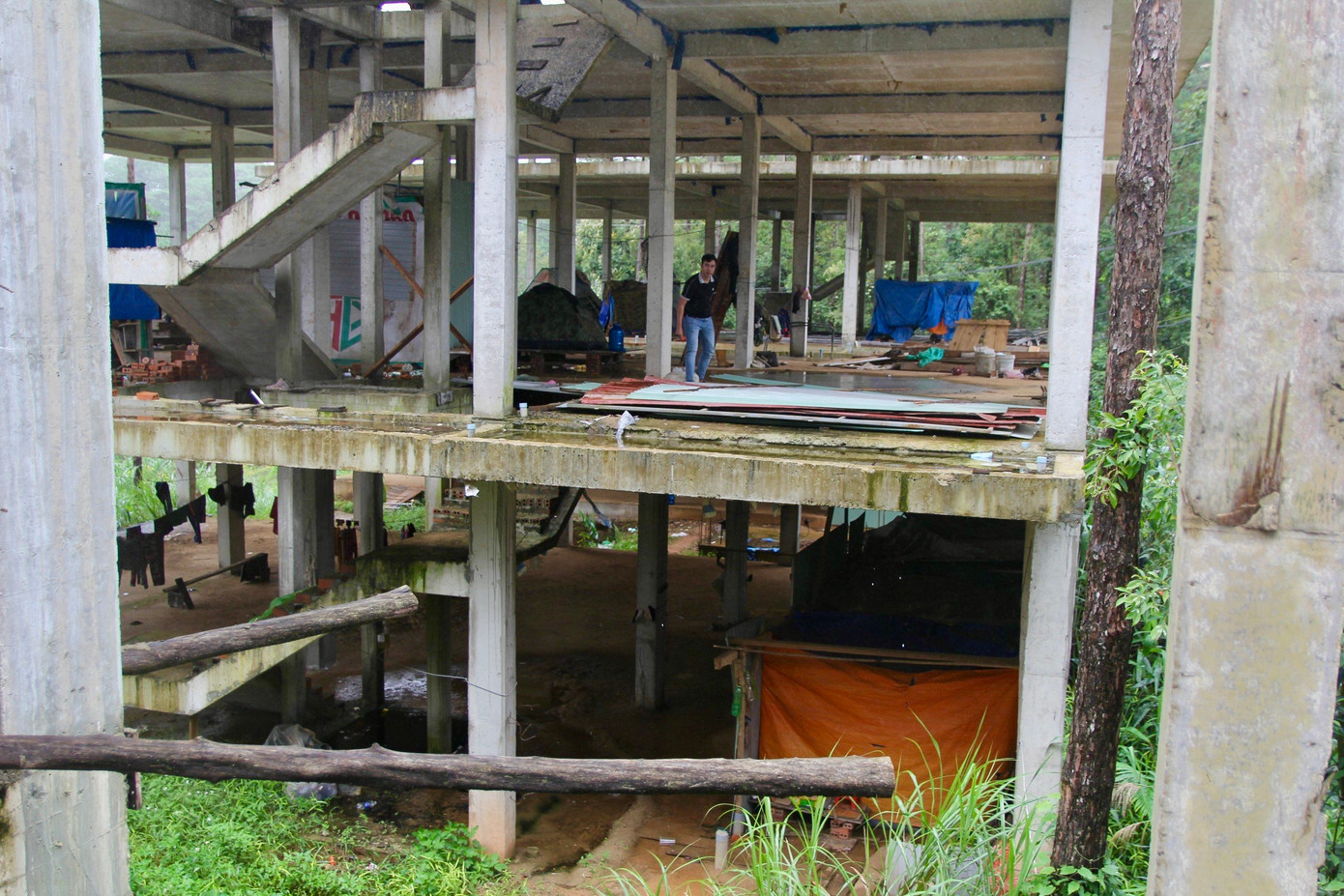 Liên quan tới việc thu hồi này, nhiều hộ gia đình, cá nhân đã có đơn kiến nghị, phản đối, giải thích lý do dẫn tới sai phạm.