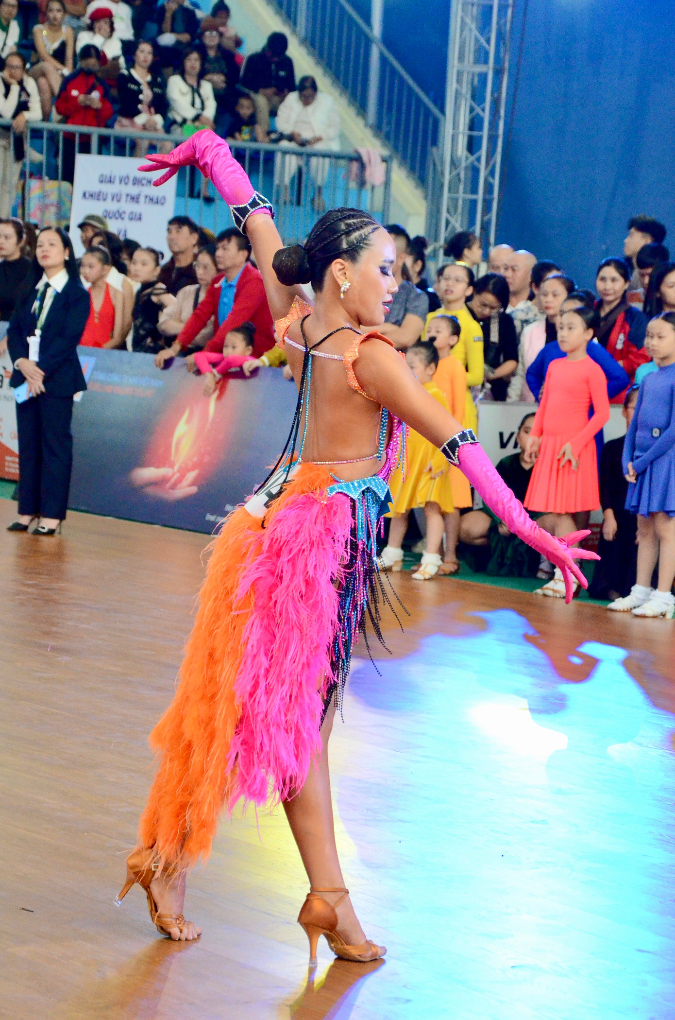 Nhiều động tác khó để lại ấn tượng cho khán giả