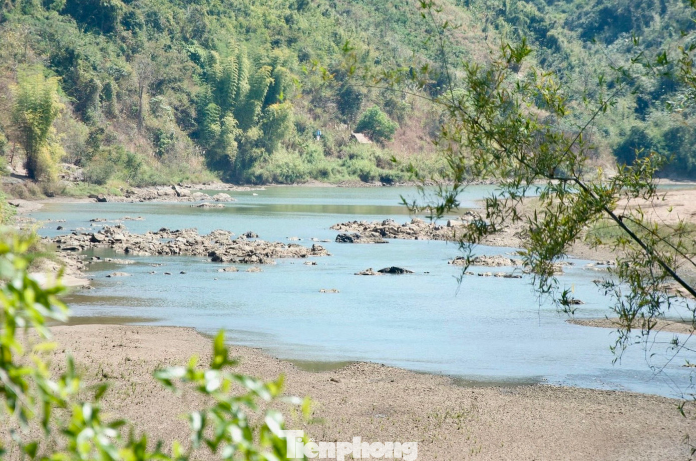 Mực nước tại các dòng sông suối ở Kon Tum đang giảm mạnh