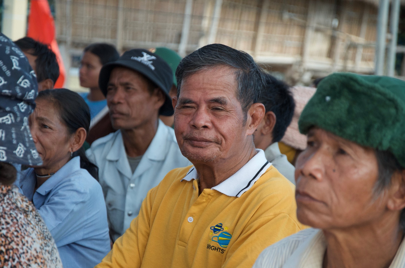 Ông A Líu, người có 7 năm kinh nghiệm đảm nhiệm vai trò là người có uy tín. Ông A Líu, người có 7 năm kinh nghiệm đảm nhiệm vai trò là người có uy tín.