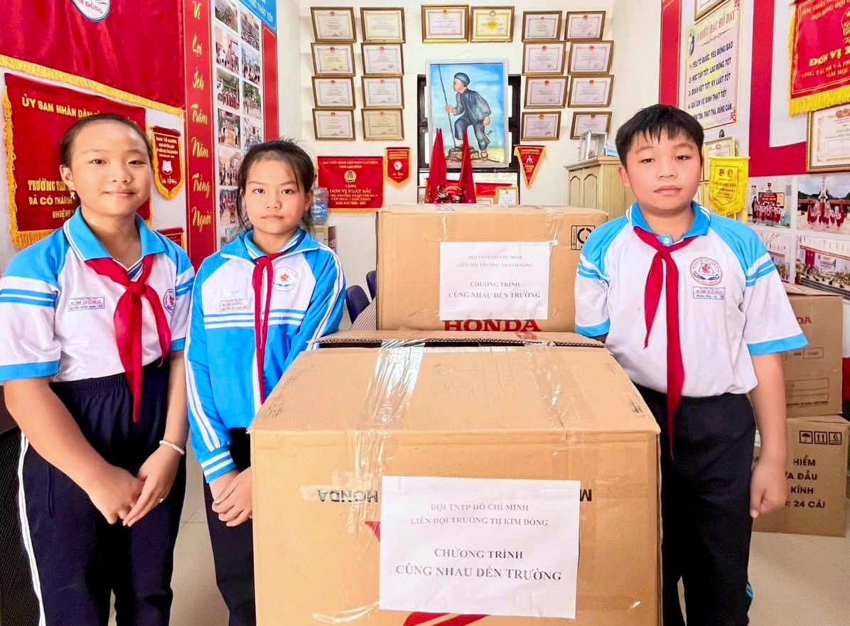 Sau khi phát động chương trình, nhiều đội viên, thiếu nhi tại các trường học trên địa bàn toàn tỉnh Lâm Đồng đã tích cực hưởng ứng. Sau khi phát động chương trình, nhiều đội viên, thiếu nhi tại các trường học trên địa bàn toàn tỉnh Lâm Đồng đã tích cực hưởng ứng.