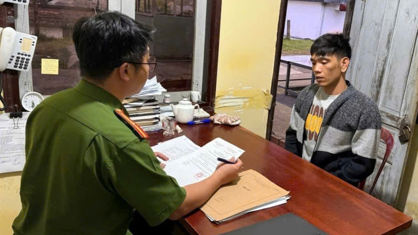 Đối tượng Võ Quốc Toàn tại cơ quan Công an