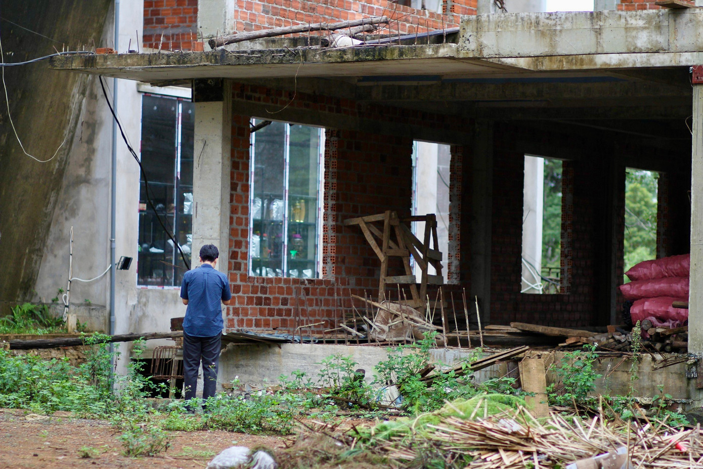 Liên quan loạt biệt thự sai phạm bị yêu cầu thu hồi ở Măng Đen này, trước đó, Sở TN&amp;MT tỉnh Kon Tum đã có thông báo kết luận thanh tra việc quản lý, sử dụng đất đai trong các lĩnh vực thu hút đầu tư trên địa bàn huyện Kon Plông, thời kỳ từ ngày thành lập huyện (năm 2002) đến thời điểm thanh tra (giữa năm 2023).