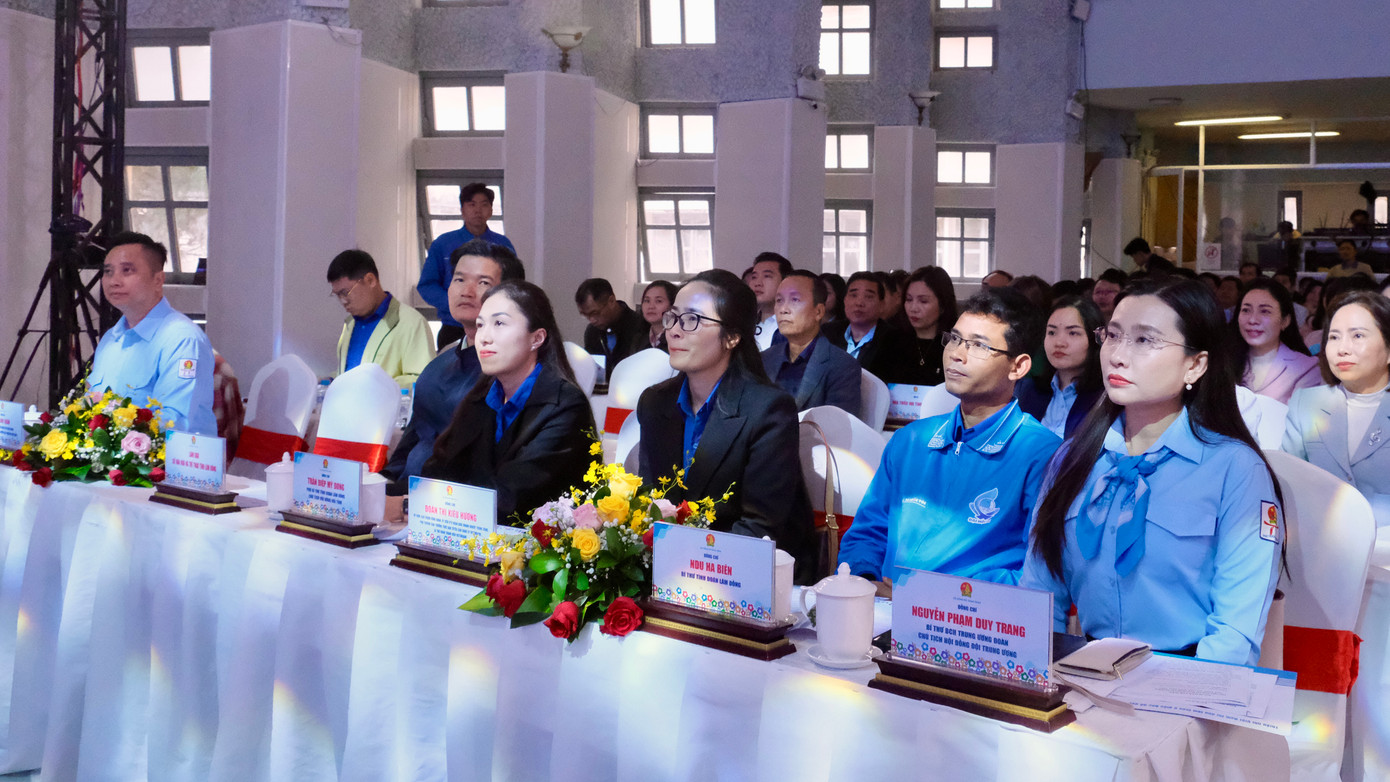 Đại biểu tham dự Hội nghị Nhà Thiếu nhi toàn quốc năm 2024. Đại biểu tham dự Hội nghị Nhà Thiếu nhi toàn quốc năm 2024.