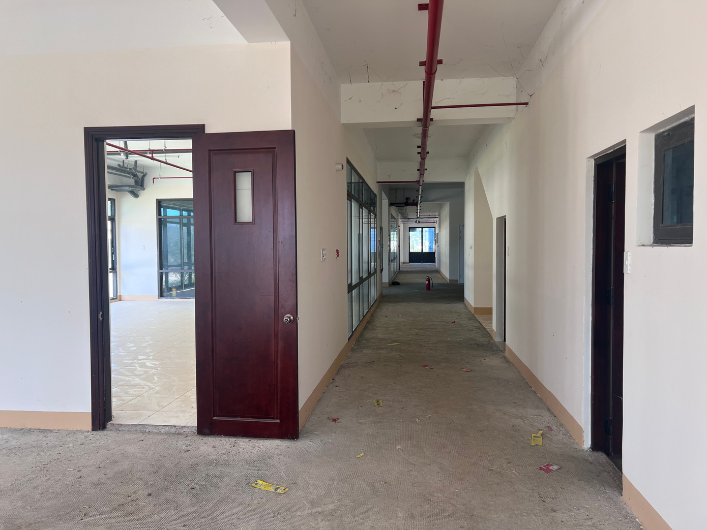 Đầu năm 2023, dự án hoàn thành và mở bán, cho thuê từ tháng 6/2023 với diện tích mỗi căn từ 49-70m2. Giá mua gần 700 triệu đồng đến 1 tỷ đồng, giá thuê từ 3-4 triệu đồng/tháng. Tuy nhiên địa phương chỉ nhận được 10 hồ sơ (5 hồ sơ đủ tiêu chuẩn) vì nhiều người dân cho rằng giá bán, thuê quá cao.