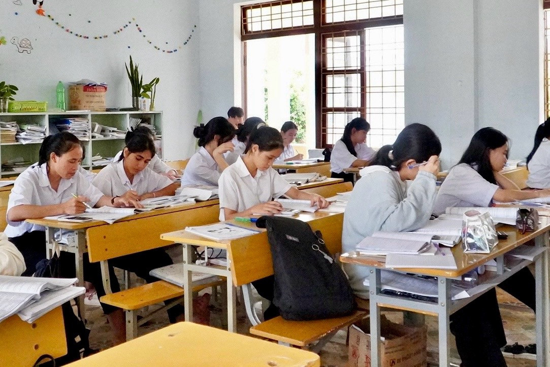 Các cơ sở giáo dục trên địa bàn tỉnh Kon Tum tập trung ôn tập cho các thí sinh Các cơ sở giáo dục trên địa bàn tỉnh Kon Tum tập trung ôn tập cho các thí sinh